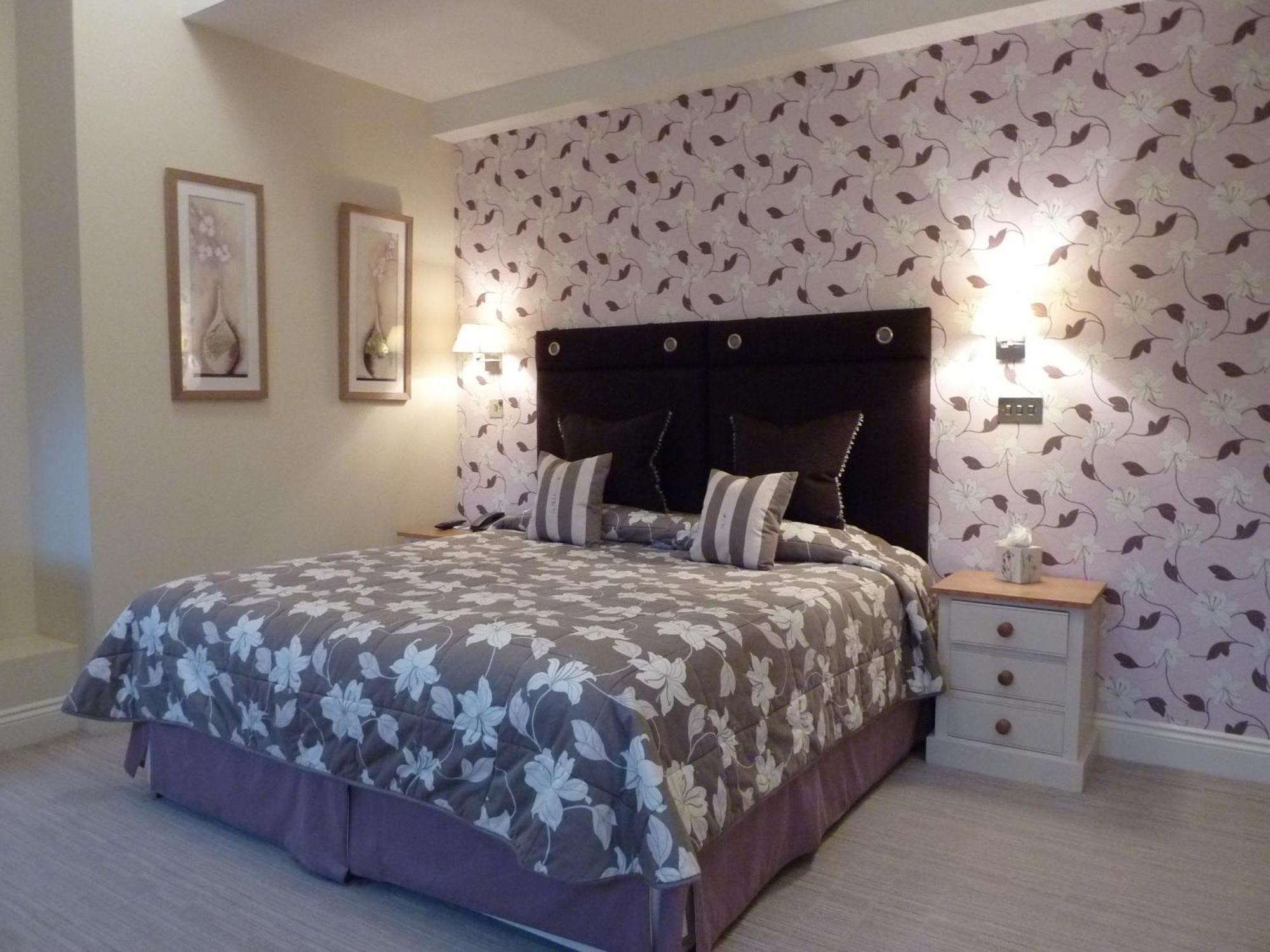 Orsett Hall Hotel Room photo