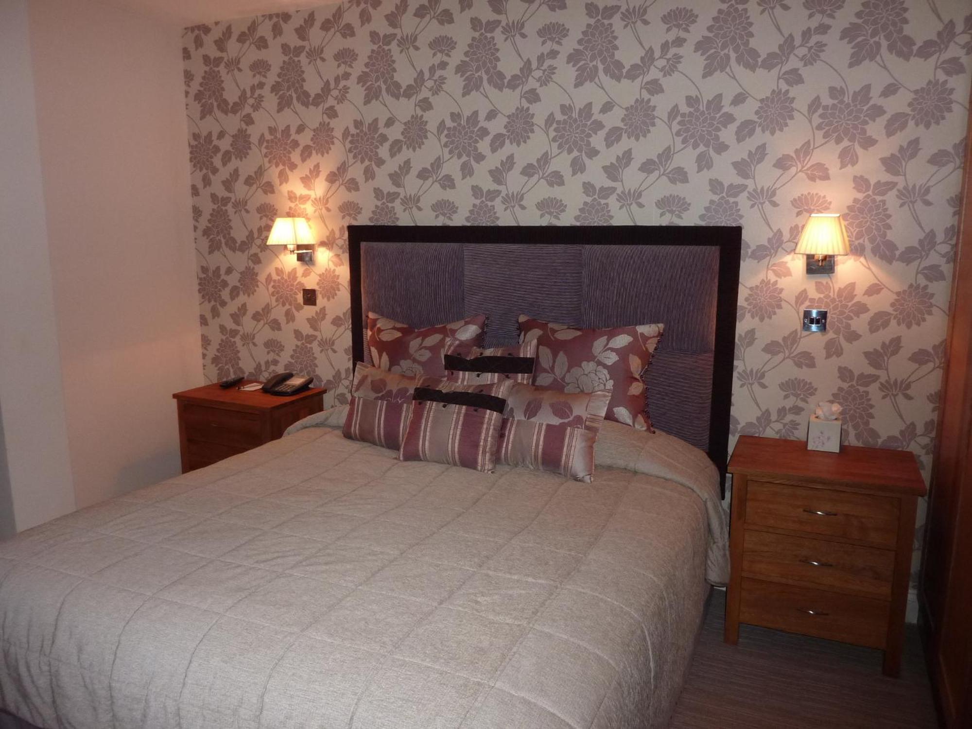 Orsett Hall Hotel Room photo